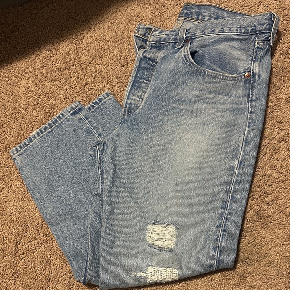 Levi's Light Blue Cropped Distressed Women's Jeans